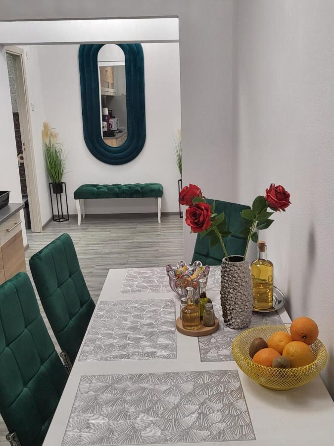 Apartament Nectaria Băile Herculane Exteriér fotografie