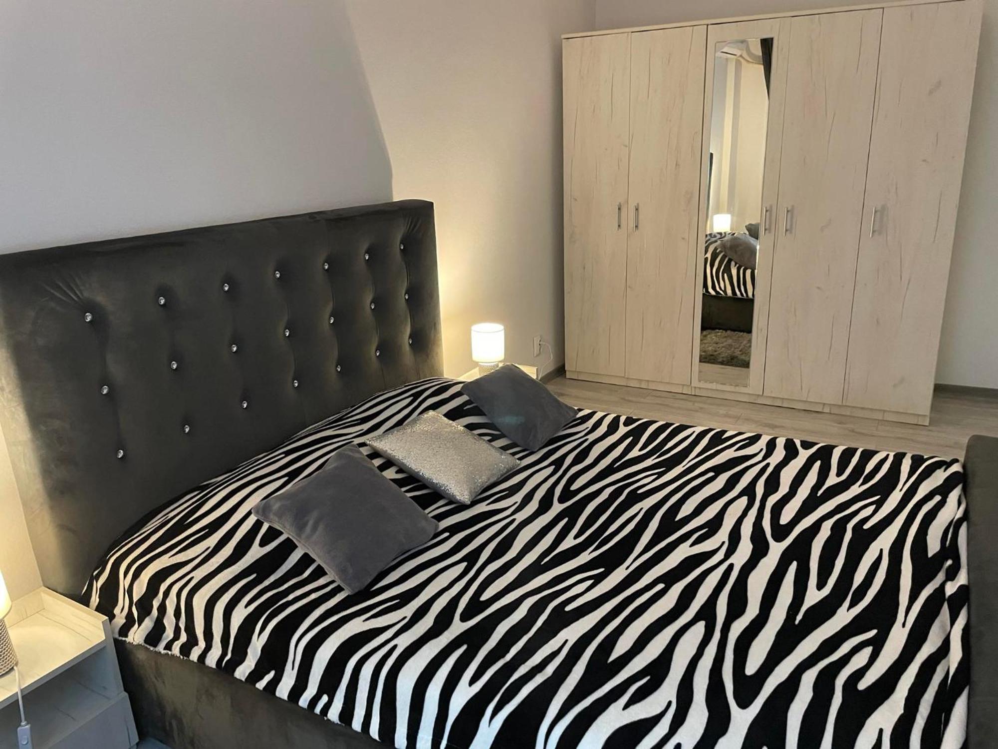 Apartament Nectaria Băile Herculane Exteriér fotografie